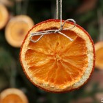 Ozdoby choinkowe z pomarańczy